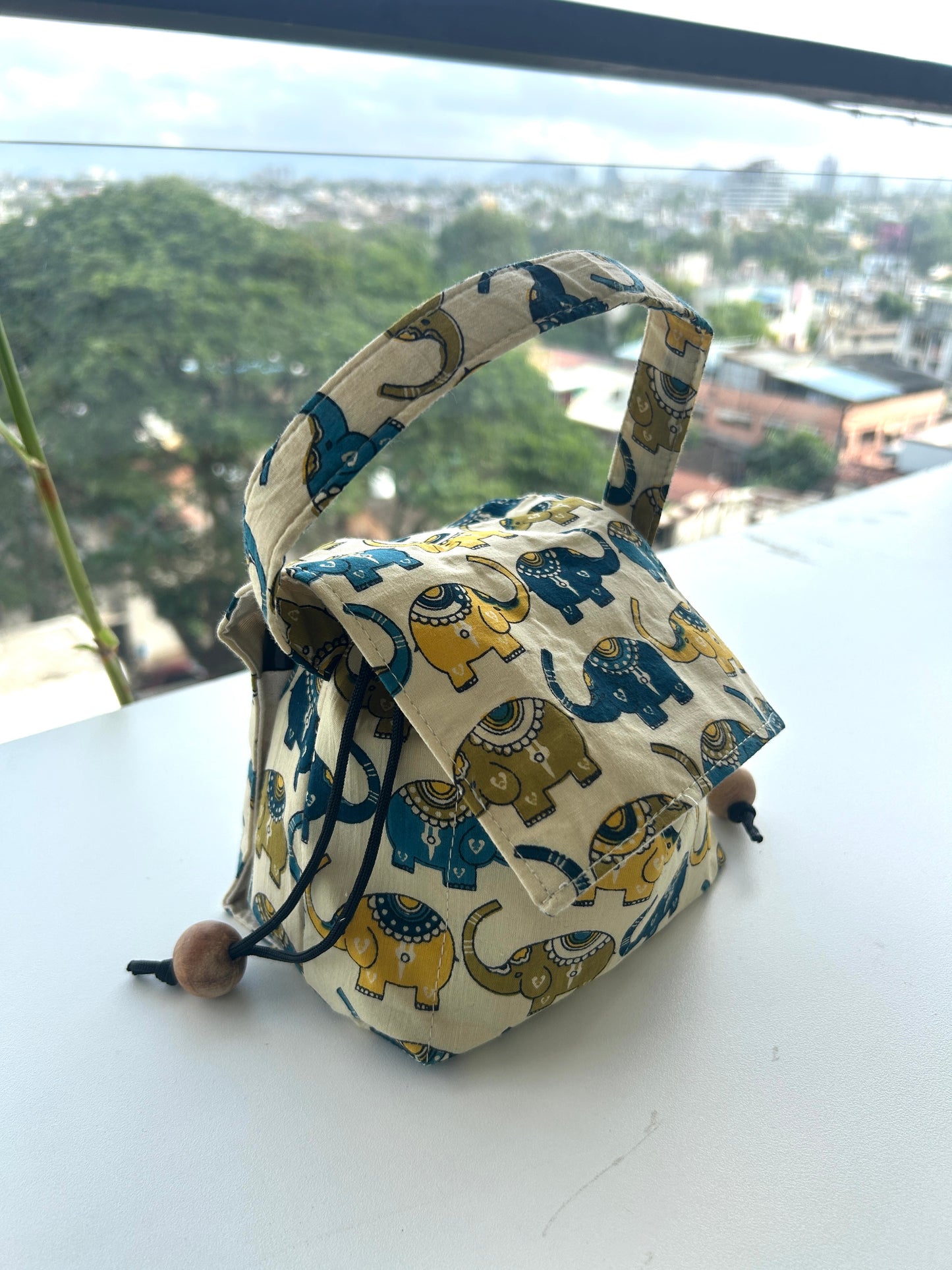 Trunk Tales Mini Karrier Makeup Pouch