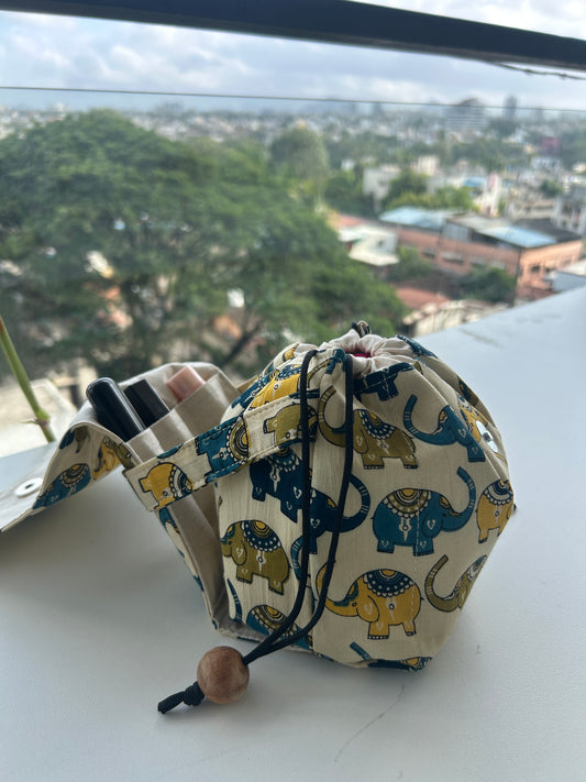 Trunk Tales Mini Karrier Makeup Pouch